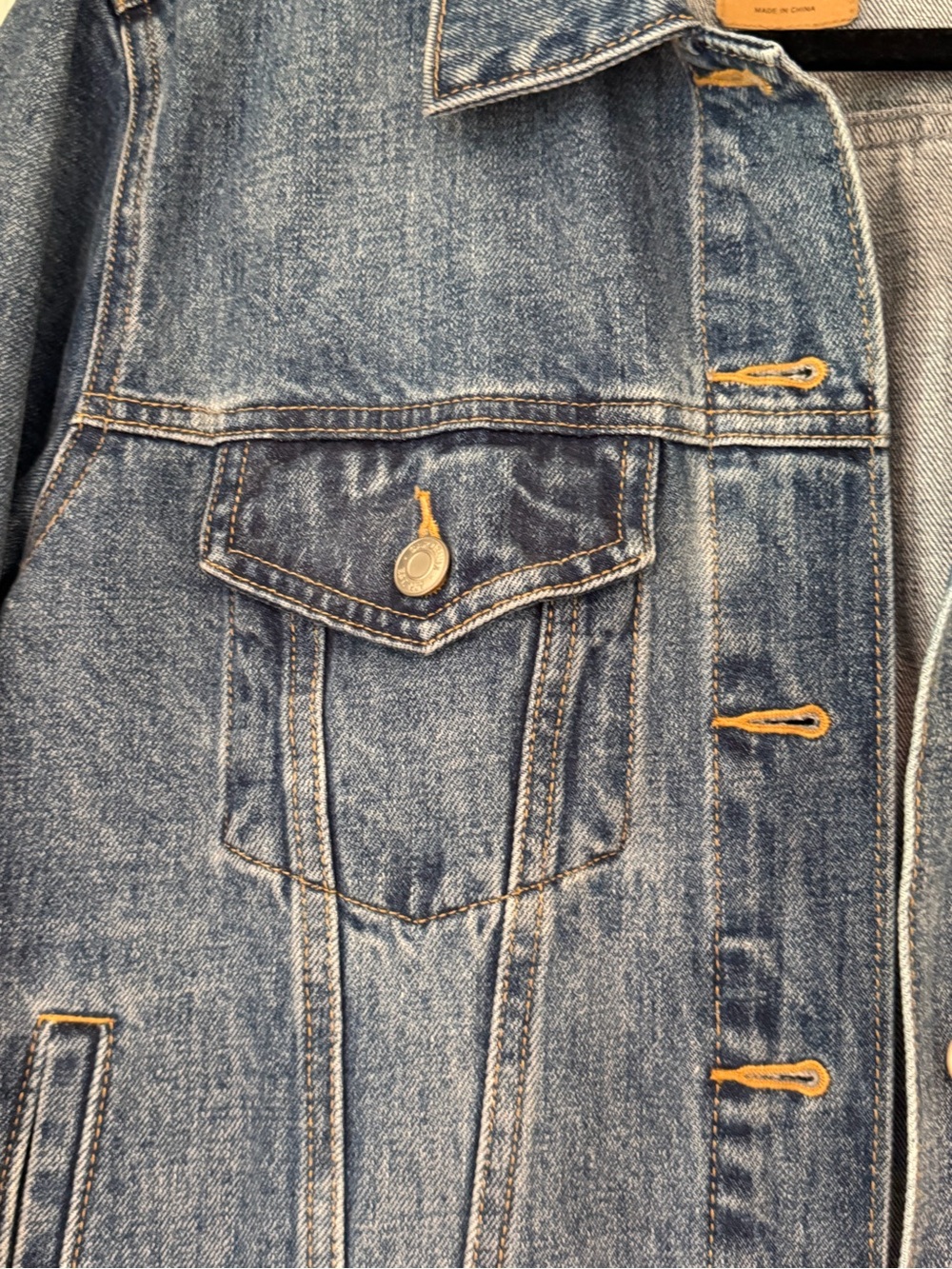 GAP Women's Classic Medium Blue Denim Jacket - Picture 7 of 9